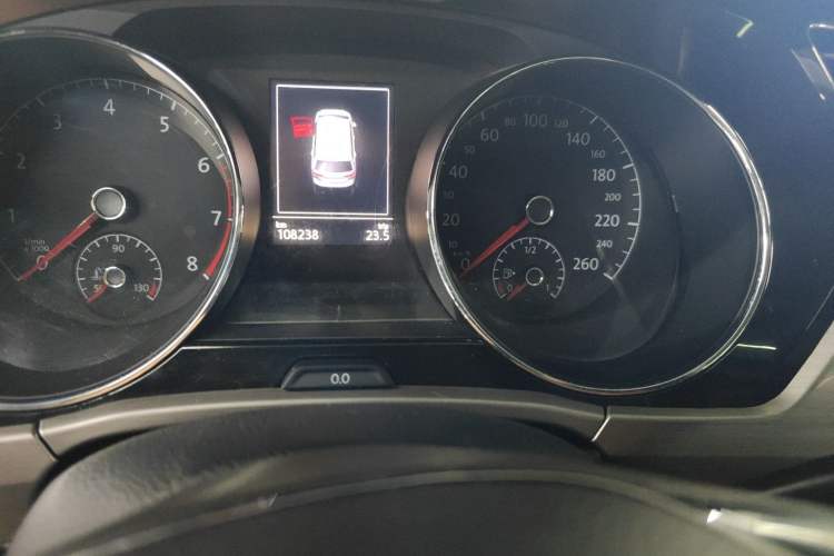 Used Volkswagen Touran 2016 Volkswagen Touran L 330TSI DSG Luxury Edition
