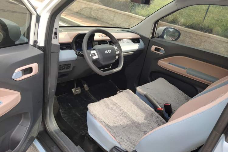 Used Chery QQ Ice Cream 2022 170km Sundae Phosphate Lithium-Ion