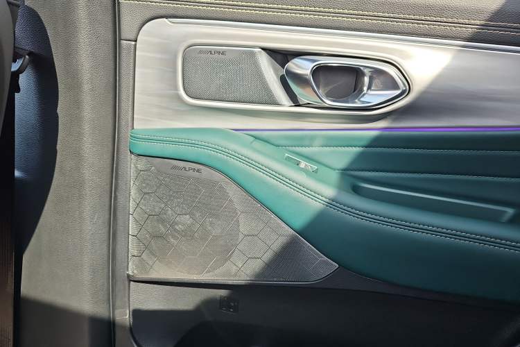 Used GAC Trumpchi GS8 2022 Flagship Series 2.0 TGDI Two-Wheel-Drive Prestige Edition (7 Seats) Interior 2