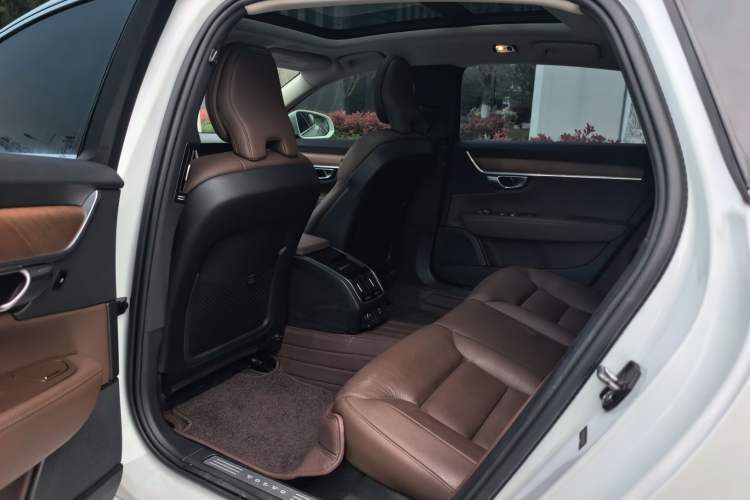 Used Volvo S90 2020 T5 Zhiyi Luxury Edition
