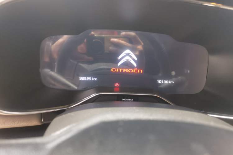 Used Citroen C5 AIRCROSS 2017 350THP Fashion Edition Odometer Close Up