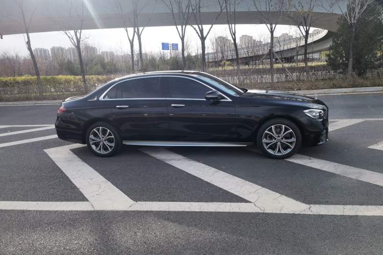 Used Mercedes-Benz E-Class 2022 Revised Version E 300 L Sporty and Stylish Edition
