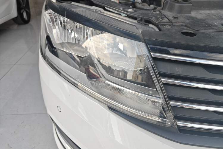 Used Volkswagen Gran Lavida 2015 230TSI DSG Comfort Edition
