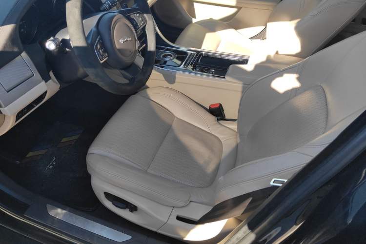 Used Jaguar XF 2016 XF 2.0T Two-Wheel-Drive Luxury Edition