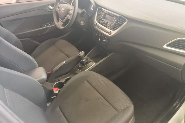 Used Hyundai Verna (new generation) 2020 1.4L Manual GLS Cool Edition Interior 4