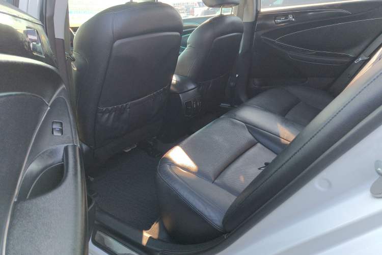 Used Hyundai Sonata 2013 2.4L Automatic Leading Edition China IV Standard
