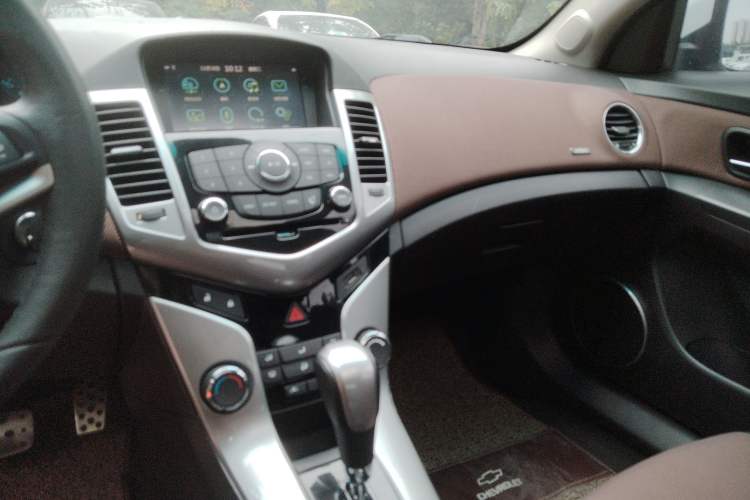 Used Chevrolet Cruze 2013 Hatchback 1.6L Automatic Luxury Model