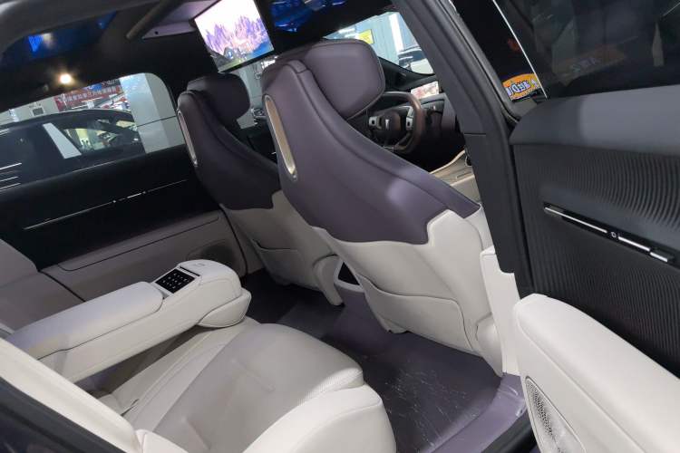 Used Avatr 12 2025 Ultra Extended-Range Edition