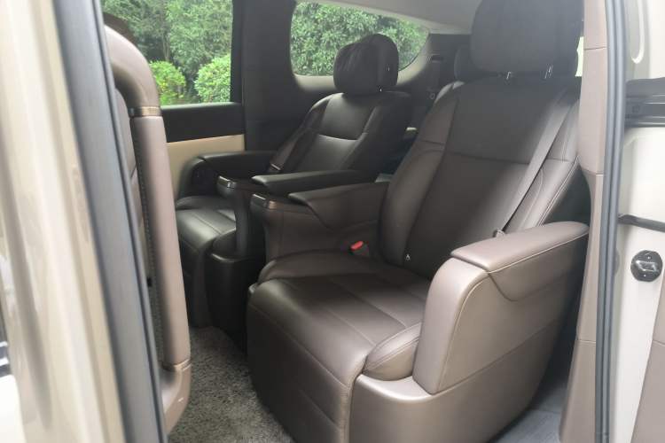 Used Li Auto MEGA 2024 Ultra Model Interior 1