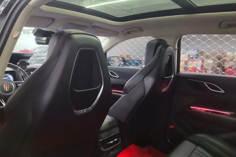 Used Hongqi HS3 2023 1.5T Two-Wheel Drive Shanwei Edition Headliner