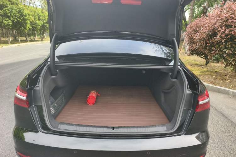 Used Audi A6L 2023 45 TFSI Prestige Elegant Edition
