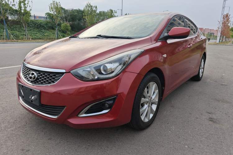 Used Hyundai Elantra (5th Generation / Langdong) 2016 1.6L Automatic Smart Version