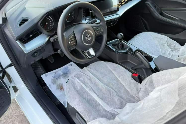 Used MG 5 2023 180 DVVT Manual Fashion Edition
