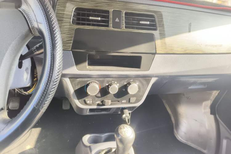 Used Jinbei Hiace X30 2021 1.5L Standard Version Air-Conditioning-Free Bus China VI Emission Standard SWC15M Audio And AC Panel