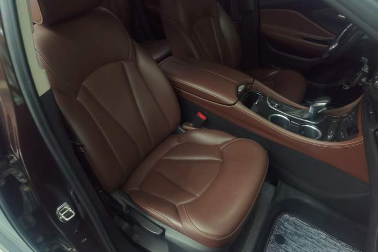 Used Buick Envision 2018 28T Four-Wheel Drive Elite Version Right Front Seat