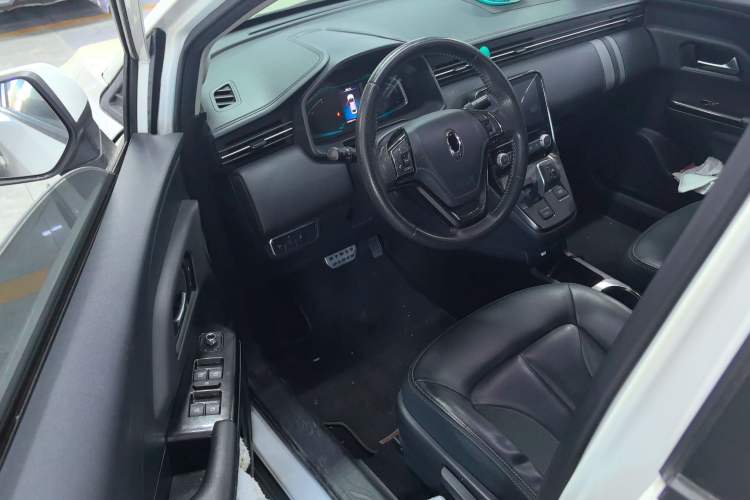 Used ORA iQ 2018 Smart Connectivity Model
