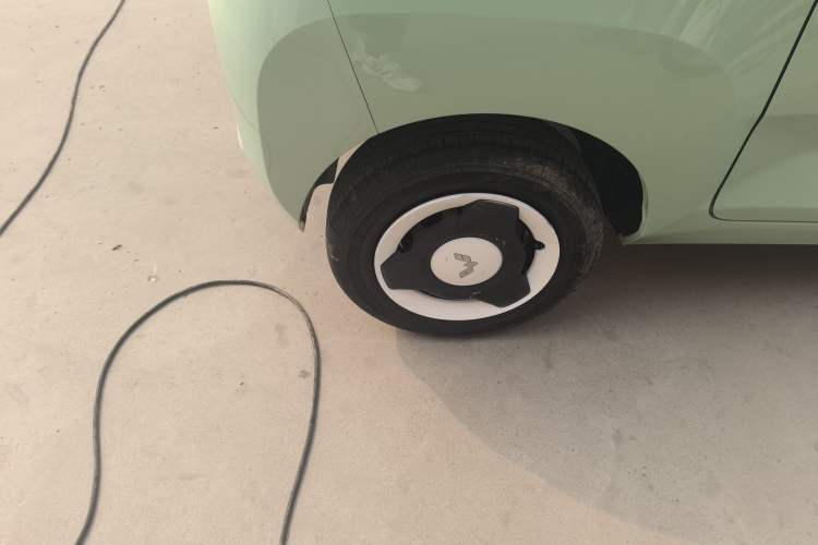 Used Wuling Hongguang MINIEV 2021 Macaron Premium Model – Lithium Iron Phosphate Exterior 5