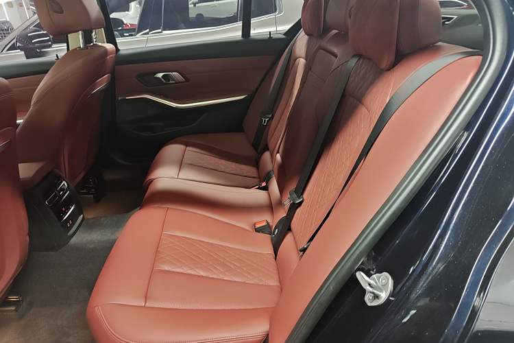 Used BMW 3 Series 2023 325Li M Sport Package Exterior 9