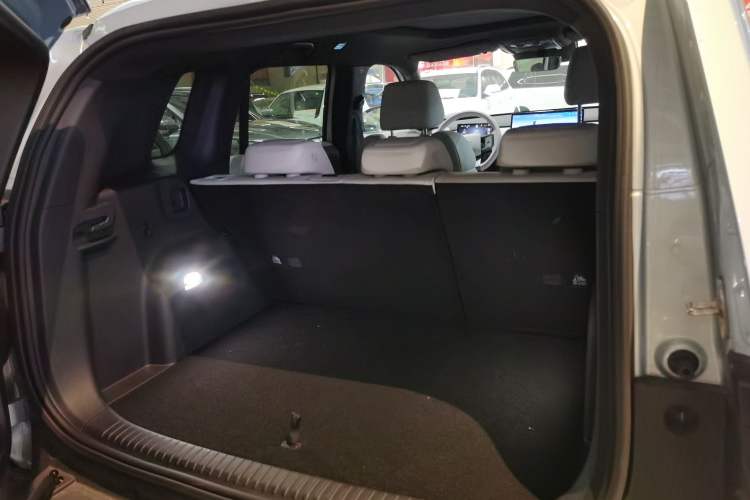 Used Formula Leopard Titanium 3 2025 501 km Range Rear-Wheel Drive Intelligent Driving Max Edition
