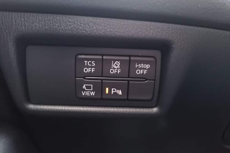 Used Mazda CX-5 2025 2.0L Automatic Two-Wheel Drive ZhiShang Pro Interior 4