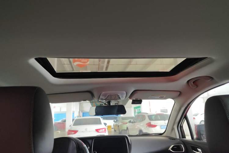 Used GAC Trumpchi GS4 2018 235T Automatic Two-Wheel Drive Luxury Smart Connectivity Version Headliner