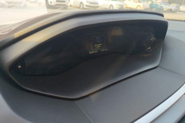 Used Peugeot 408 2022 1.6T Light-Chasing Edition Odometer Close Up