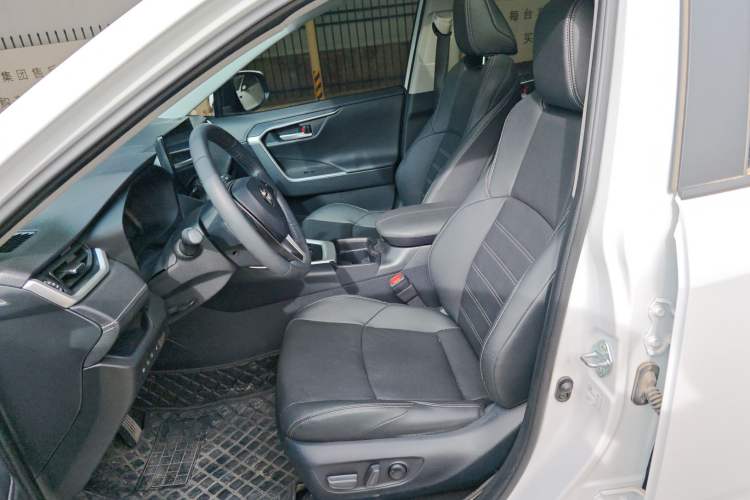 Used Toyota Wildlander 2023 2.0L CVT Two-Wheel Drive Luxury PLUS Edition