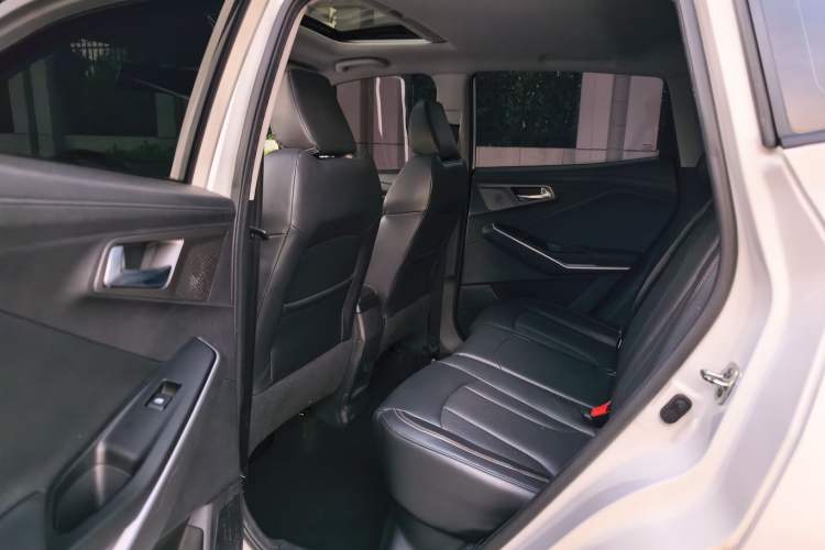 Used CHANGAN CS15 2021 1.5L Automatic Entry-Level Trim Interior 3