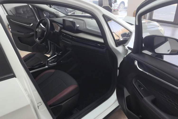 Used Geely Auto Vision X3 2021 PRO 1.5L CVT Deluxe Model