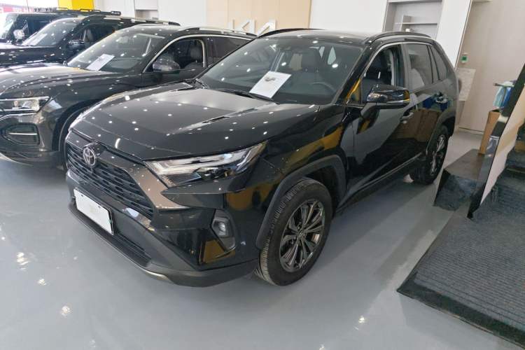 Used Toyota RAV4 2023 2.0L CVT Two-Wheel Drive Fashion Plus Edition