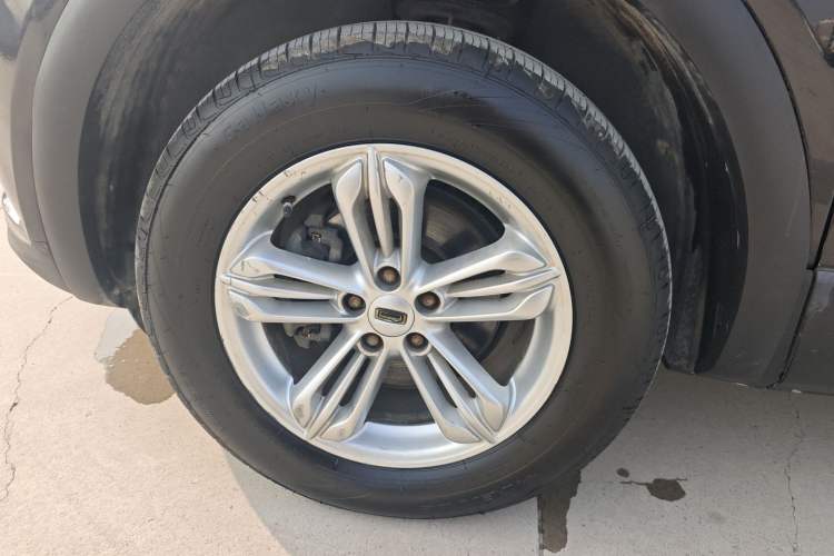 Used Qoros 5 2018 Revised Version 1.6T Automatic Leading Edition