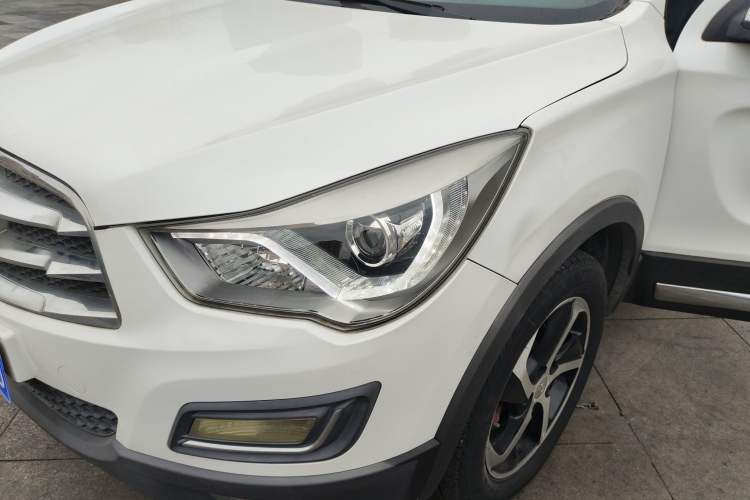 Used Haima S5 2017 Strong-Performance Version 1.5T Manual Luxury Model Left Front Headlight