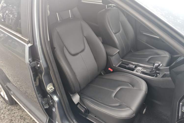 Used Chery Tiggo 3X 2021 PLUS 1.5L CVT Thrilling Red Date Edition