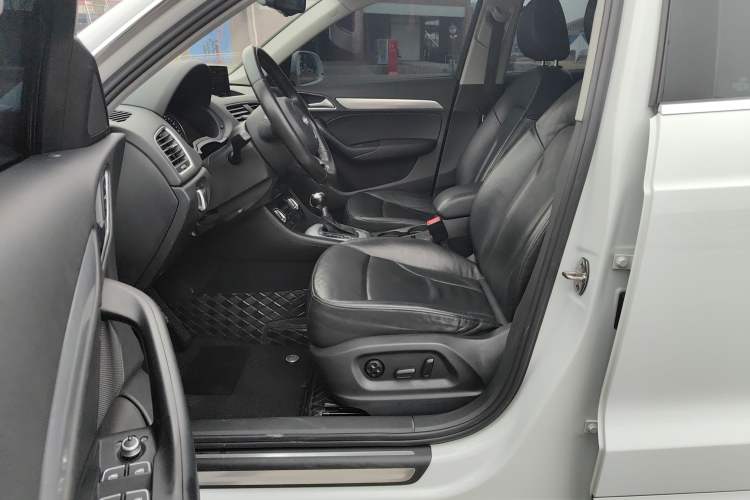 Used Audi Q3 2015 35 TFSI Comfort Model