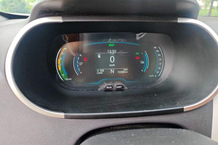 Used Chery New Energy Little Ant 2021 200 000-Yuan Ant Fan Edition Energetic Version NMC Lithium Battery 301 km