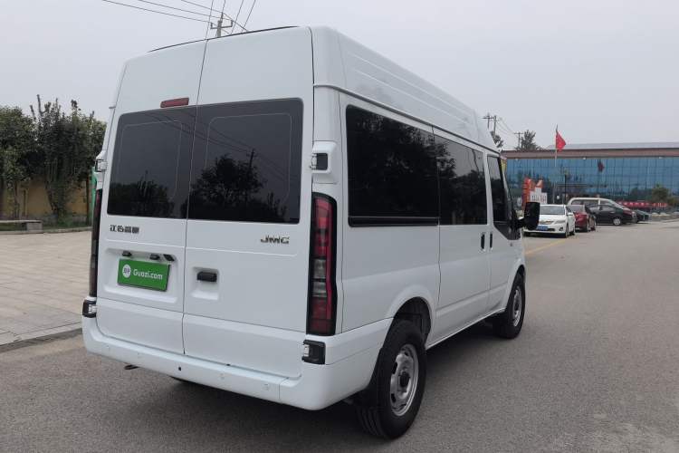 Used JMC Fushun 2023 2.0T Manual Short-Wheelbase Mid-Height Commercial Multi-Purpose 5-Seater Passenger Vehicle