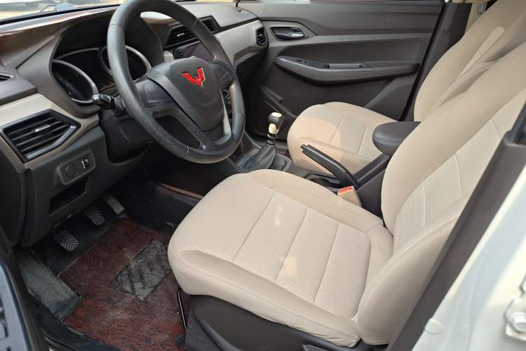 Used Wuling Hongguang 2021 1.5L Revised S Standard Version with Electric Power Steering LAR