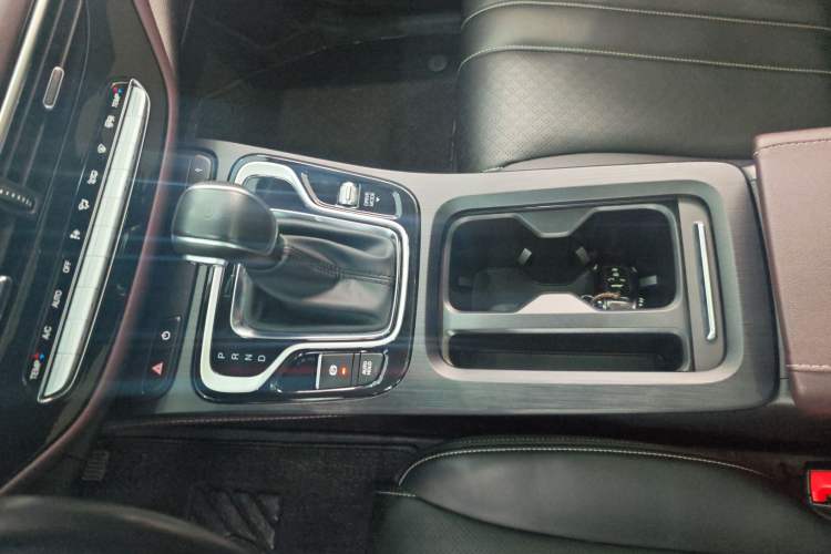 Used GAC Trumpchi M6 2021 PRO 270T DCT Luxury Edition
