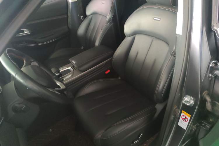 Used CHANGAN OSHAN X7 2020 1.5T Automatic Parking with Facial Recognition – Spacey & Carefree Edition Left Front Seat