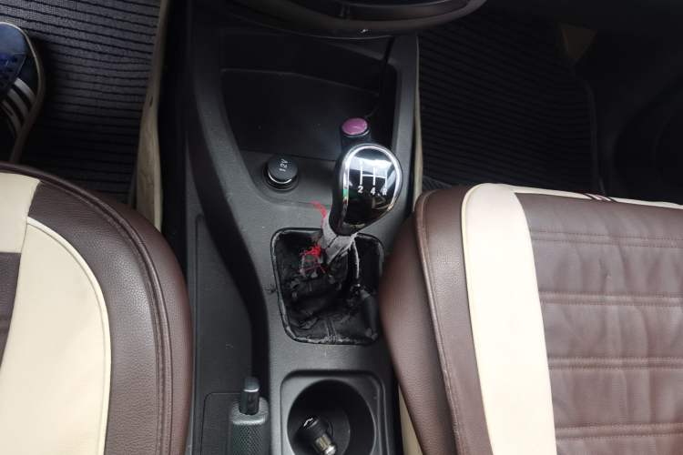 Used Wuling Hongguang 2015 1.5L S Basic Version China V Standard