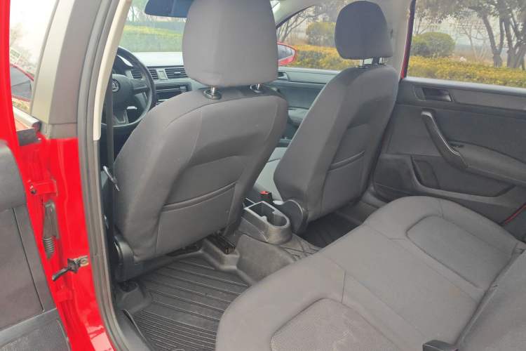 Used Skoda Rapid Spaceback 2016 Revised Version 1.6L Manual Front-Drive Edition