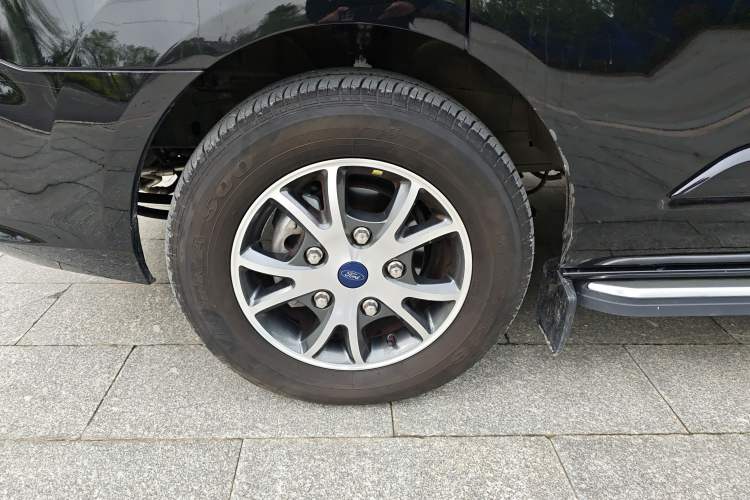 Used Ford Tourneo Custom 2023 2.0T Automatic Comfort Edition Exterior 8