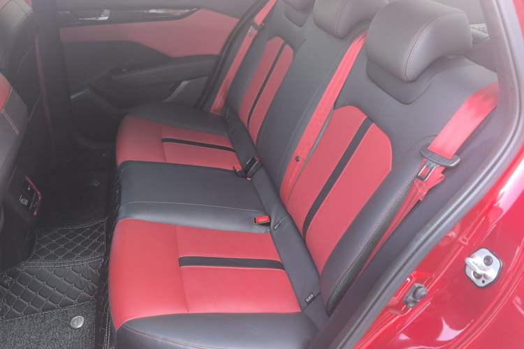 Used Dongfeng Aeolus Yixuan 2021 230T Automatic Dream-Chasing Rider Edition