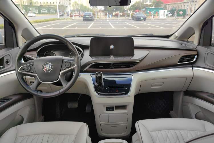 Used Buick GL8 2022 Land Executive Class 652T Prestige Model