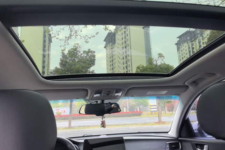 Used Kia K5 2016 1.6T Automatic LUX
