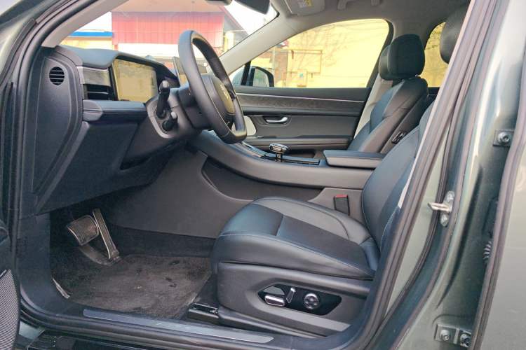 Used Hima AITO M5 2022 Extended-Range Four-Wheel Drive Flagship Edition Driver Seat