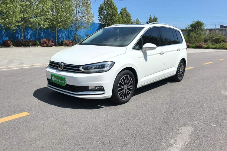 Used Volkswagen Touran 2016 Volkswagen Touran L 280TSI DSG Luxury Edition