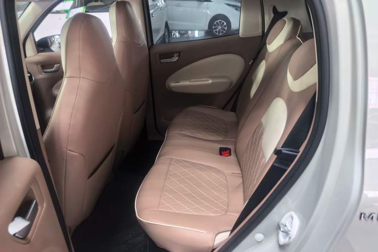Used Wuling Hongguang MINIEV 2025 Four-Door Version Advanced Edition Interior 2