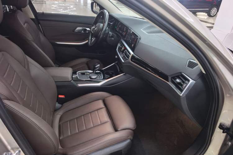 Used BMW 3 Series 2020 320Li M Sport Package Interior 4