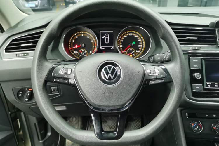 Used Volkswagen Tiguan L 2021 330TSI Automatic Two-Wheel Drive Comfort Edition
